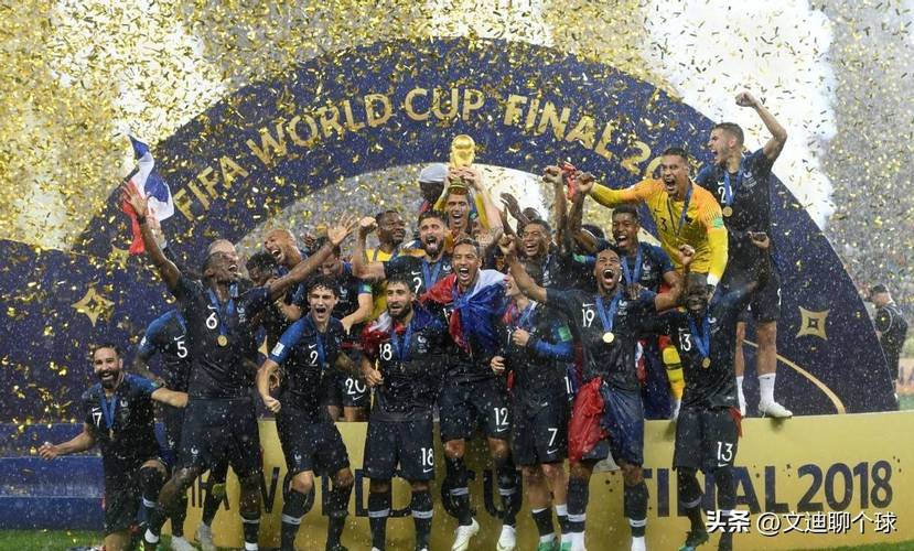 官方：拉波尔塔、莱万在沙特会见了上海等地的巴萨球迷会代表