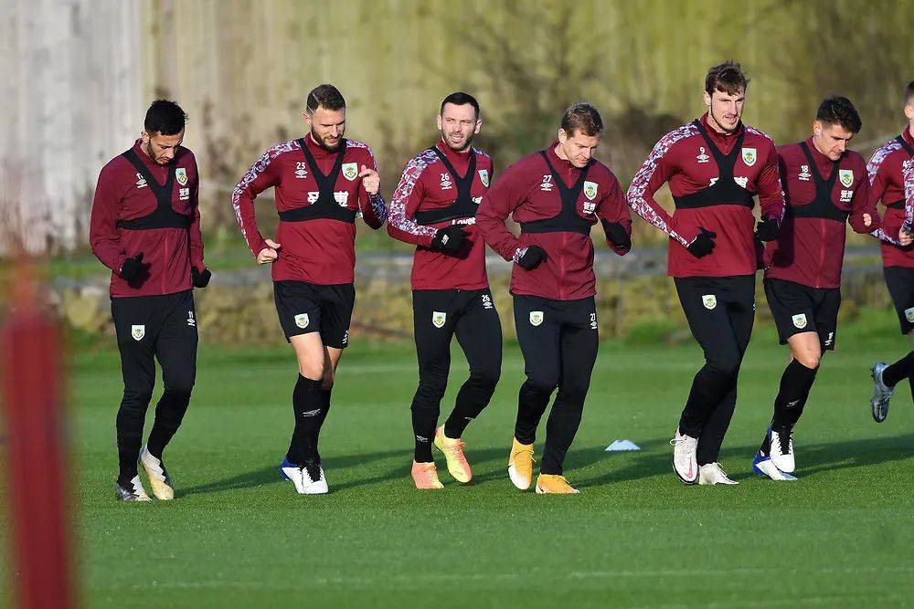 短道速滑世锦赛 ｜ 刘少昂1500米摘铜 加拿大收获三金